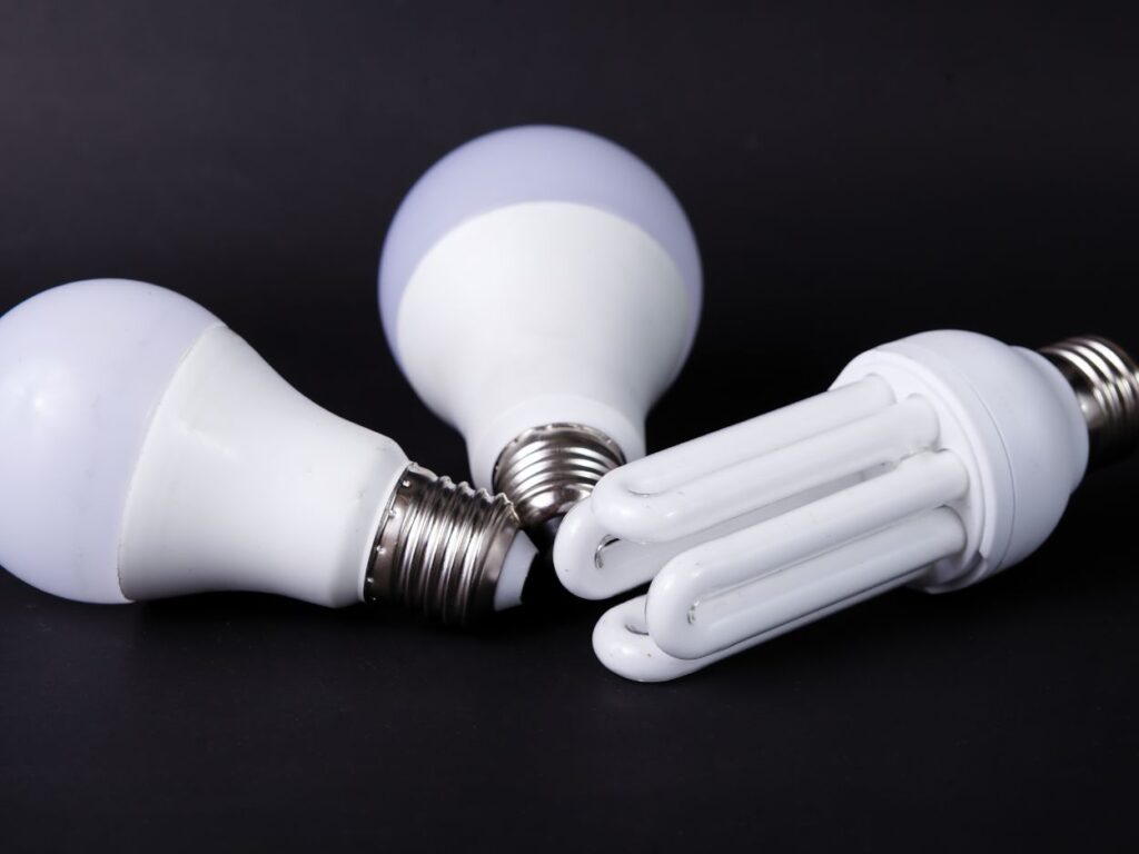 3 LED bulbs
